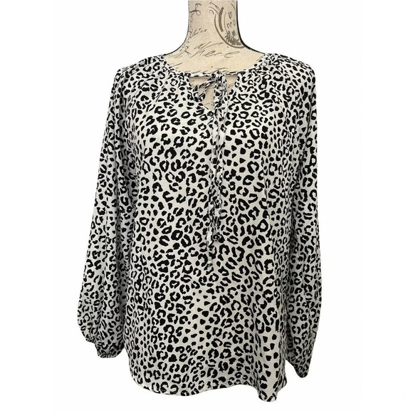 Pulse Boutique Leopard Print Key Hole Top Size Small - Picture 1 of 8